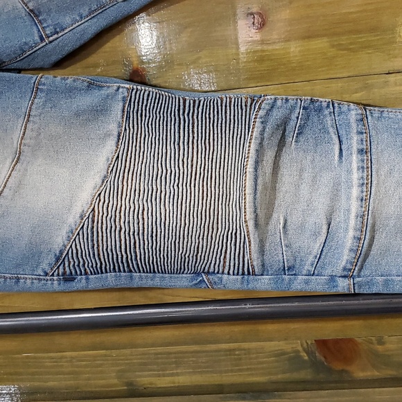 NEW TRUE RELIGION Rocco Moto Relaxed Skinny DENIM JEANS WAIST 28 INSEAM - Picture 3 of 9